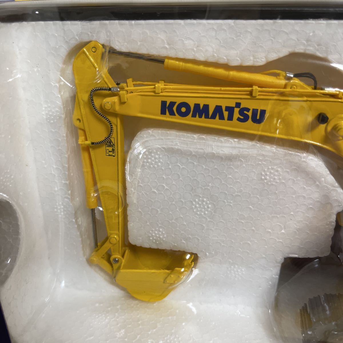 KOMATSU 油圧ショベル PC200-11 1/50 スケール建設車輌 レプリカーズ