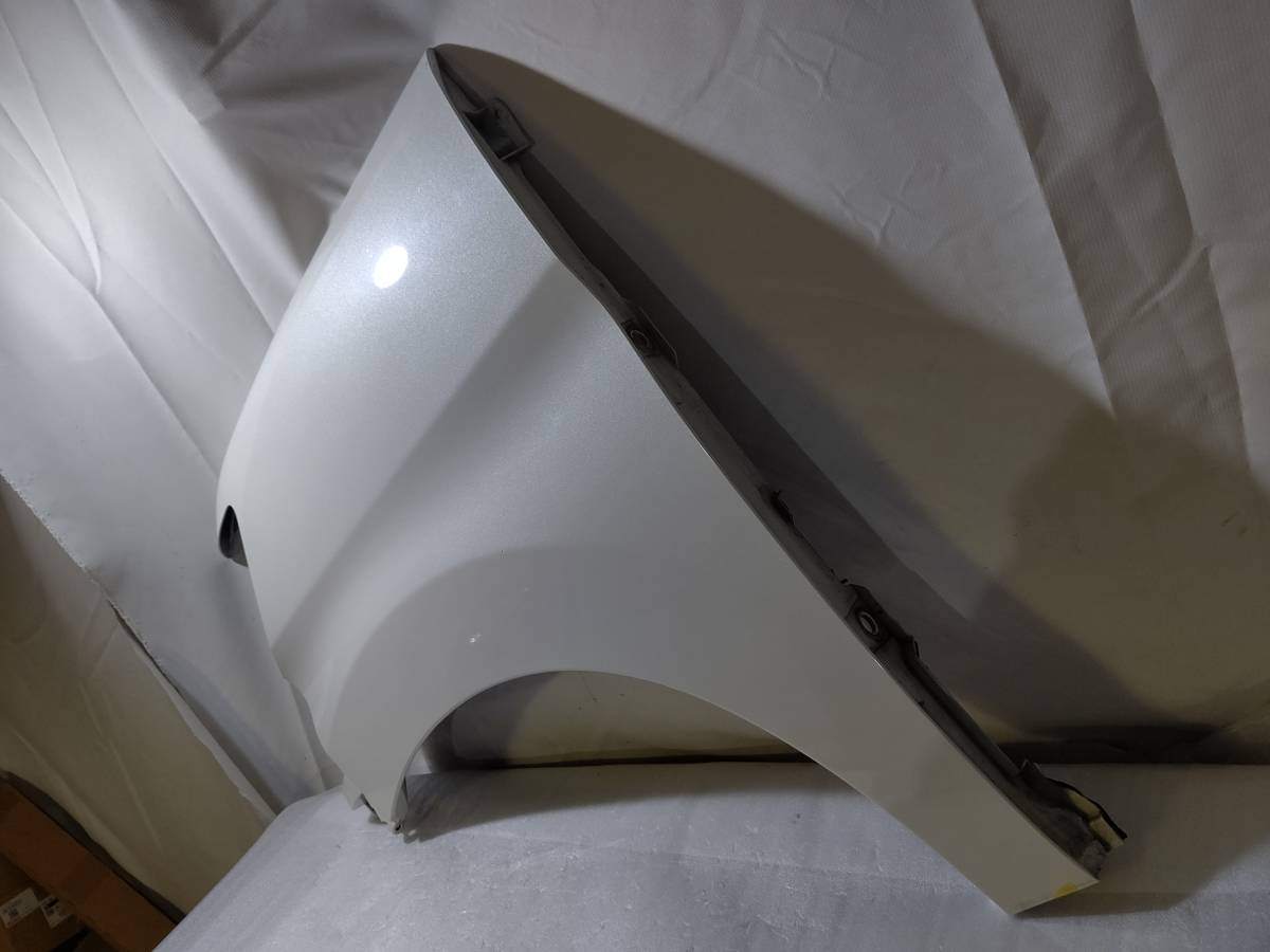 低価，SALE 即決交渉OK！ キズ少々 画像要確認 業者様 W24 パール LA600S 前期 LA610S タントカスタム 左フロントフェンダー 左フェンダー 53812-B2671
