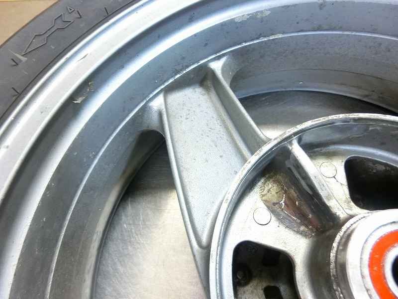 ZZ-R1100 リアホイール 17x5.50☆ZZR1100-C型、ZXT10C リアホイール