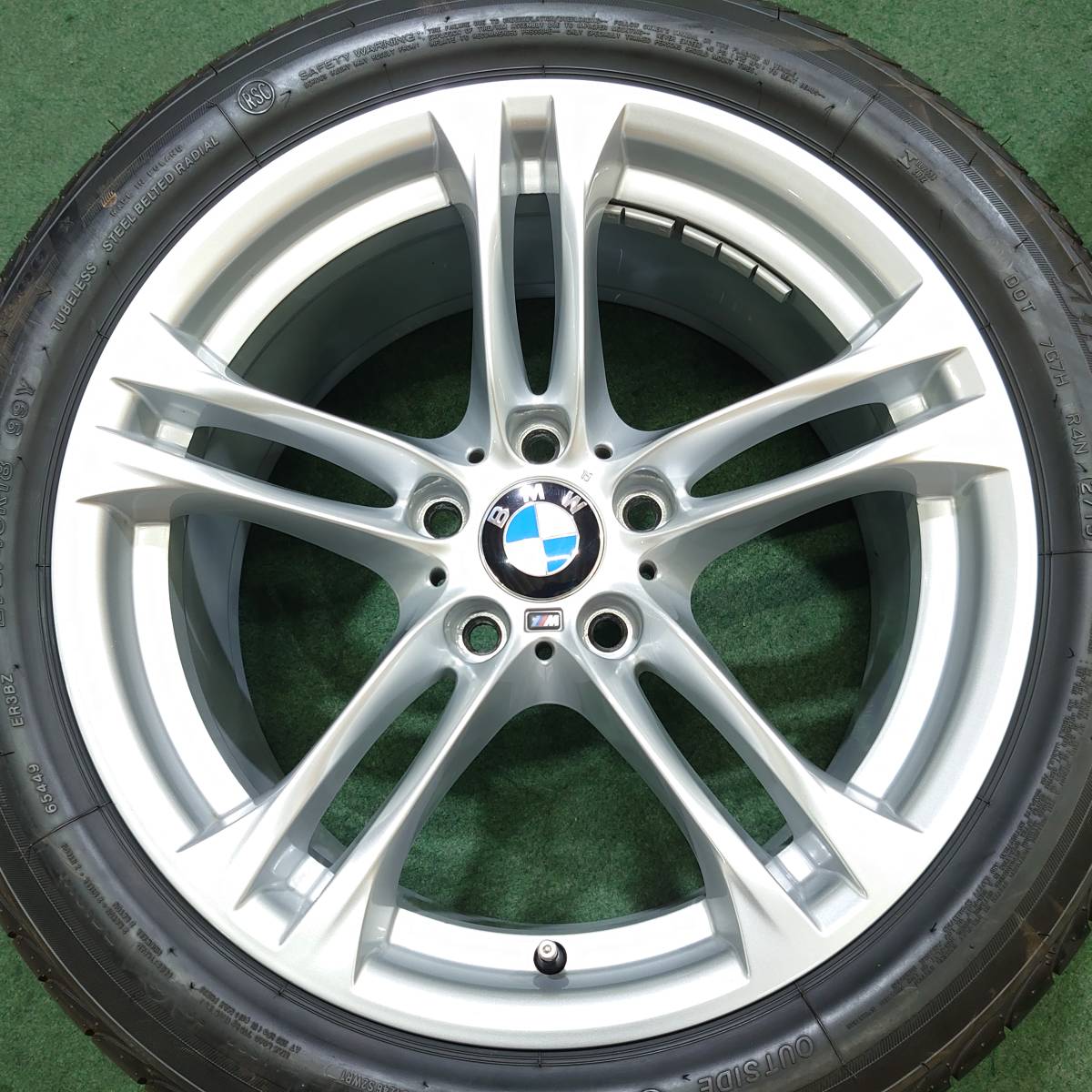 J83】美品 BMW純正 F10 F11 Mスポーツ 18X8J+30 18X9J+44 溝あり 