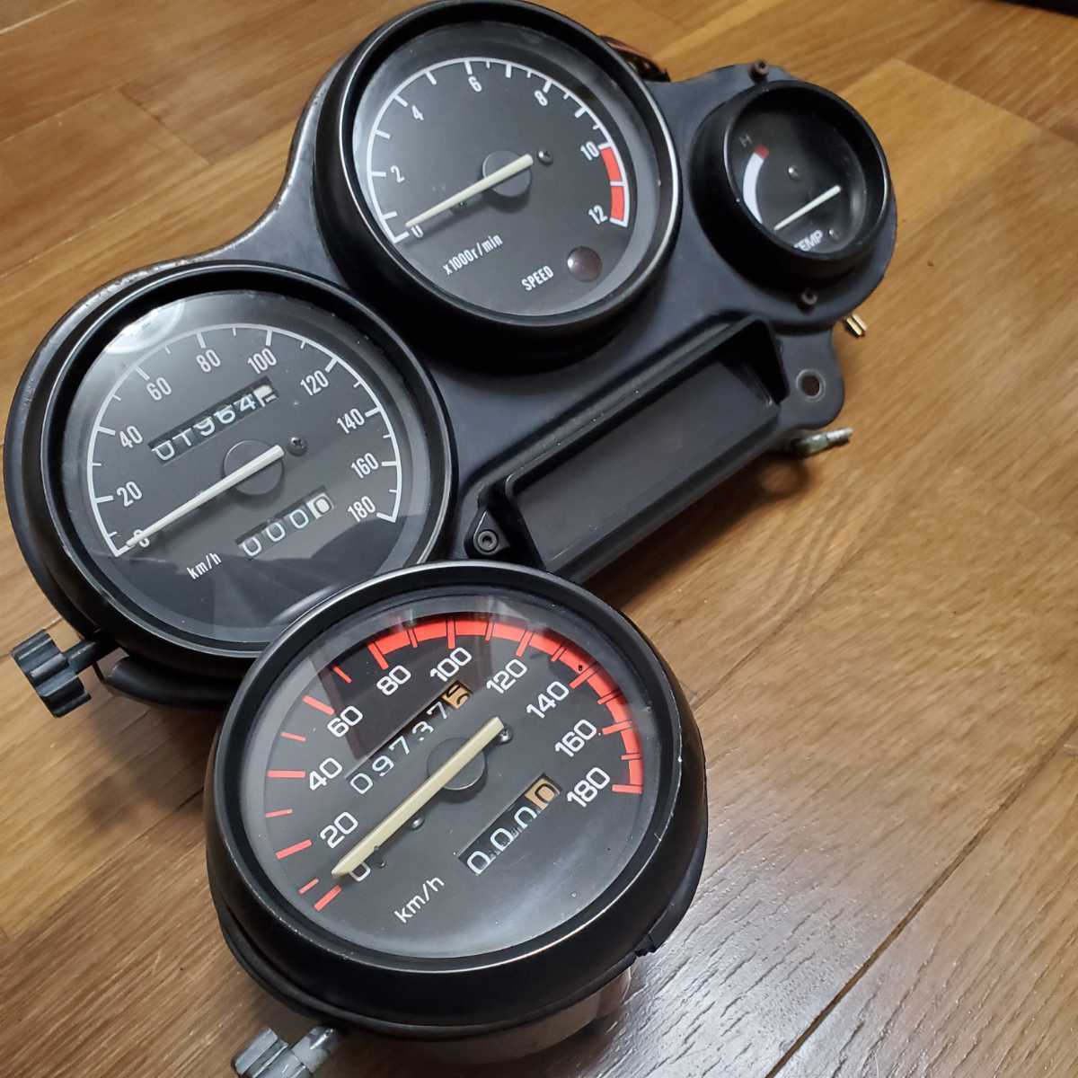 ヤマハ　RZ250R　スピードメーター　タコメーター　