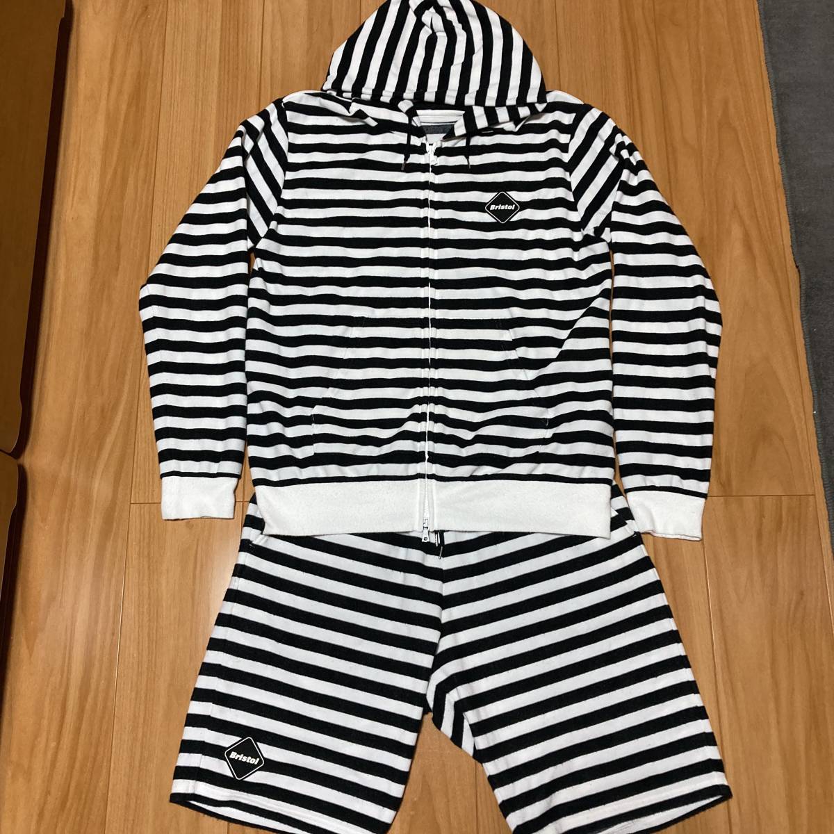 □美品 セットアップ□F.C.Real Bristol パイル パーカー ショーツ□L