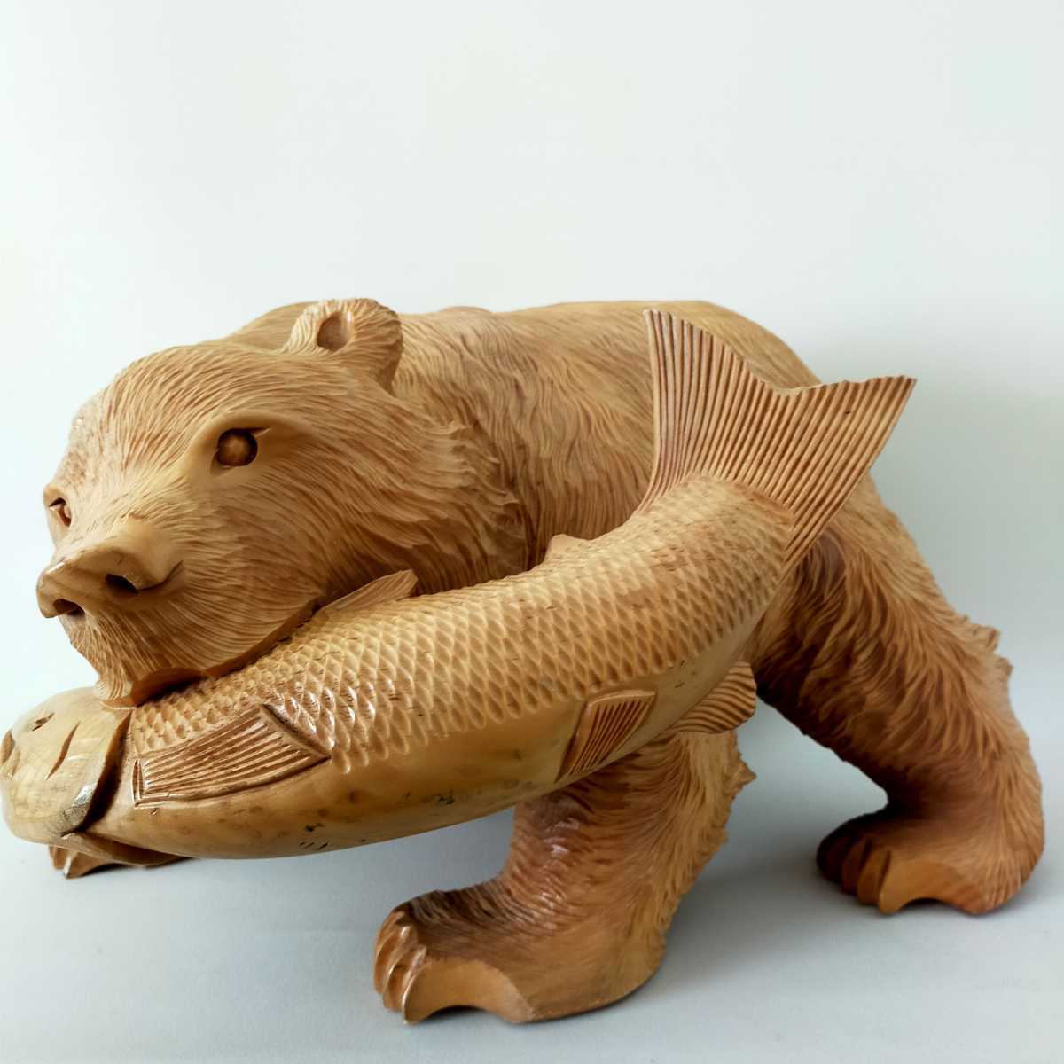 ☆昭和レトロ☆木彫り熊 兼峰作？ 北海道 一刀彫り (木工、竹工芸 