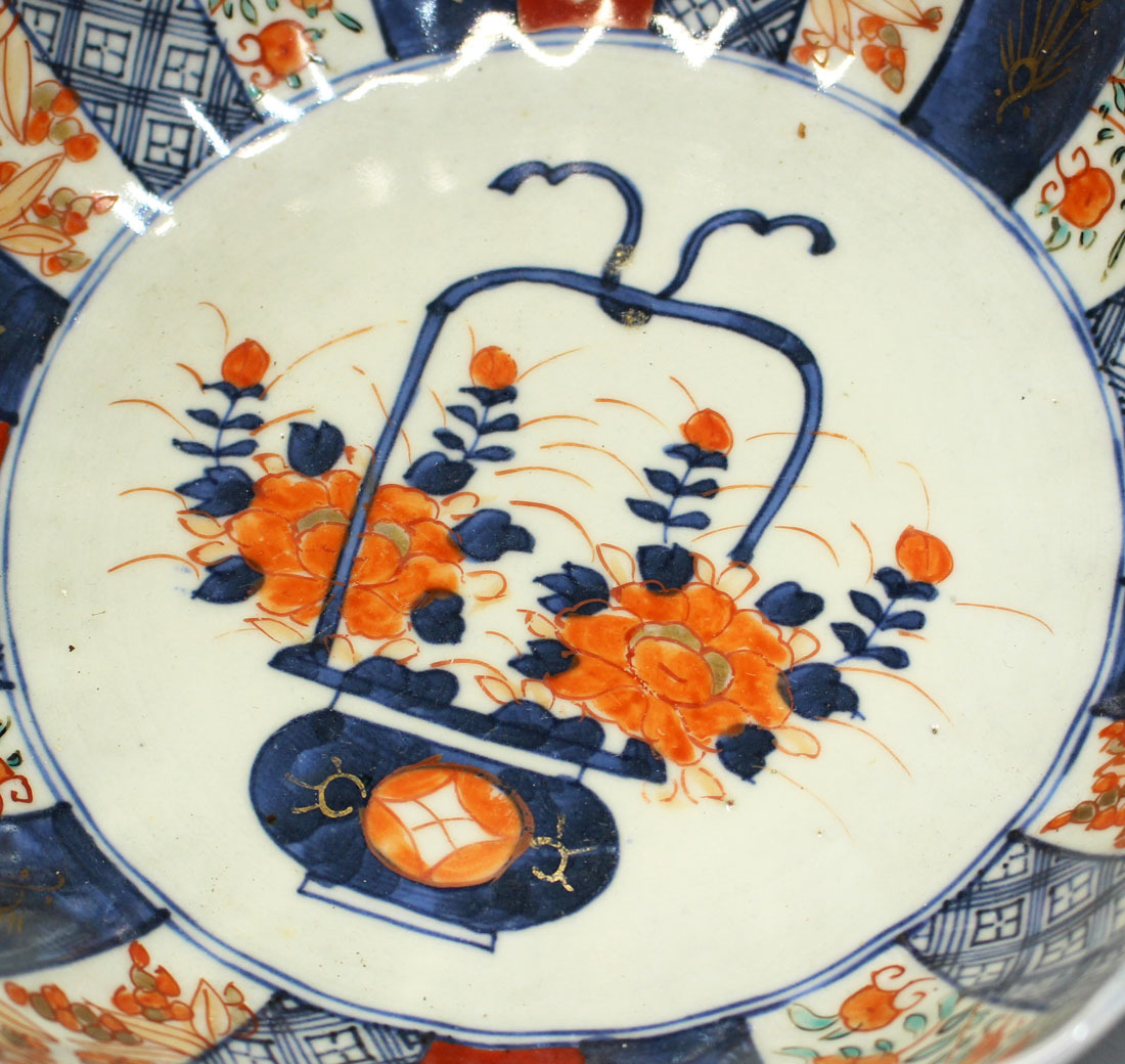 花籠手色絵皿 観賞 骨董・k35・伊万里 陶磁器 鉢 丼 インテリア 収集
