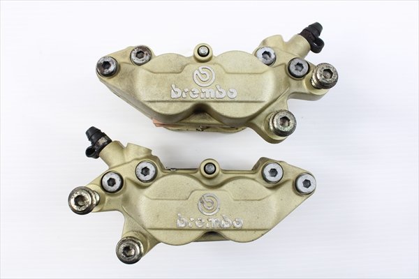 ZZR1100D[07社外前 BREMBO ブレンボ フロントブレーキキャリパー 取付