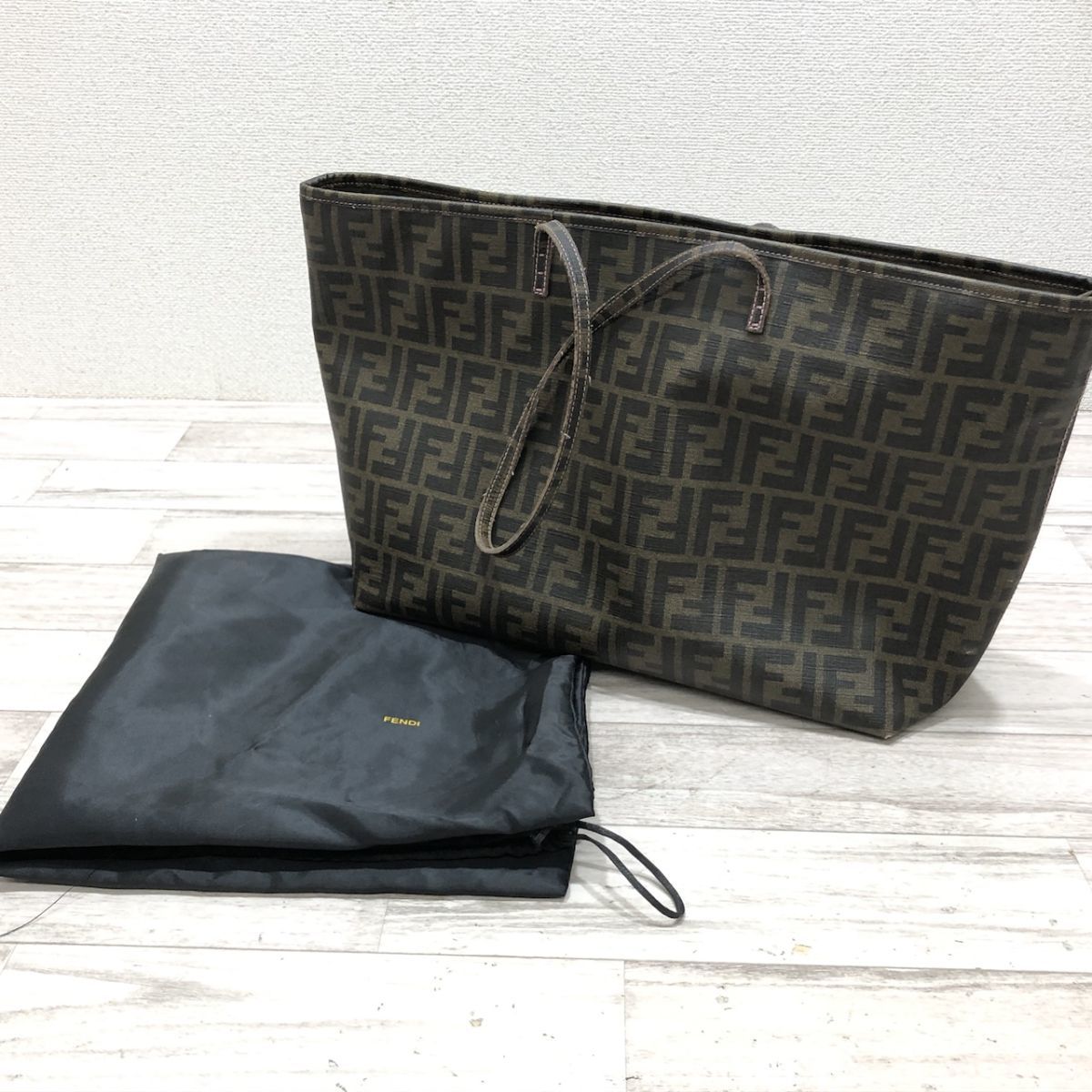 美品☆贅沢品の極み】FENDI フェンディ マフラー ストール ウール