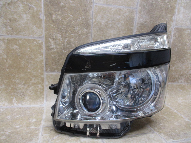 ヴォクシー トヨタ 後期 純正 HID ヘッドライト 左 0 ZRR70 ZS voxy