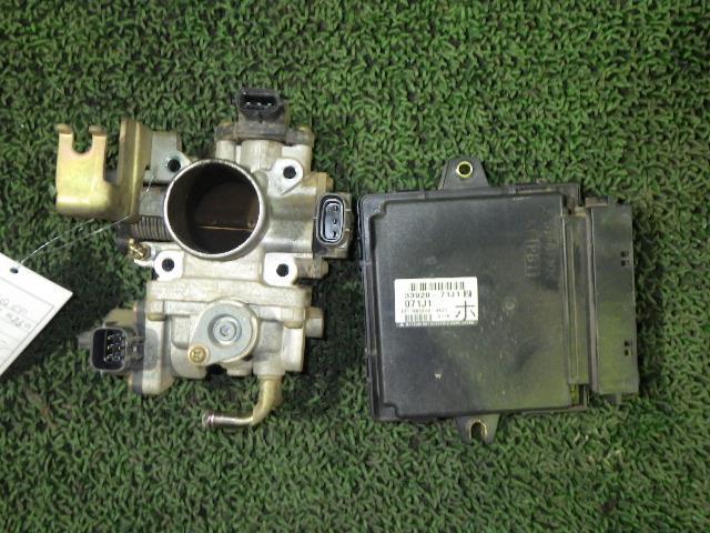 エブリィ LE-DA62V エンジンコンピューター ミツビシ 33920-71J12中古