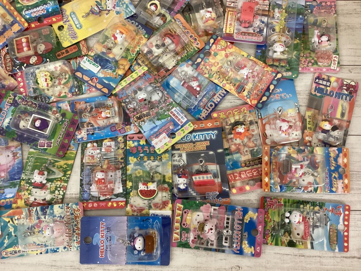 サンリオハローキティ ご当地ファスナーマスコット　まとめ売り　145個 サンリオハローキティ ご当地ファスナーマスコットまとめ売り145個