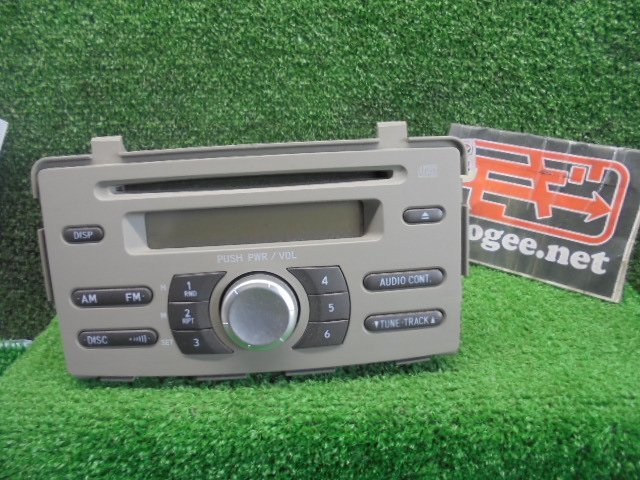 3EM6198MK2 ) ダイハツ ミラ L275S 純正CDオーディオデッキ　86180-B2300