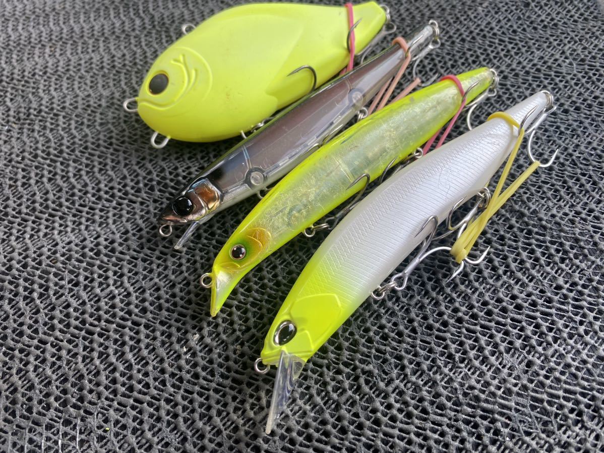 新品未使用☆アビス ヴリトラ スローフローティング ルアー トップ
