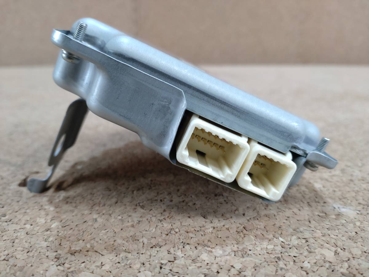 89892-47080 プリウス ボルテージセンサー 動作確認済 ⑭ 動作確認済