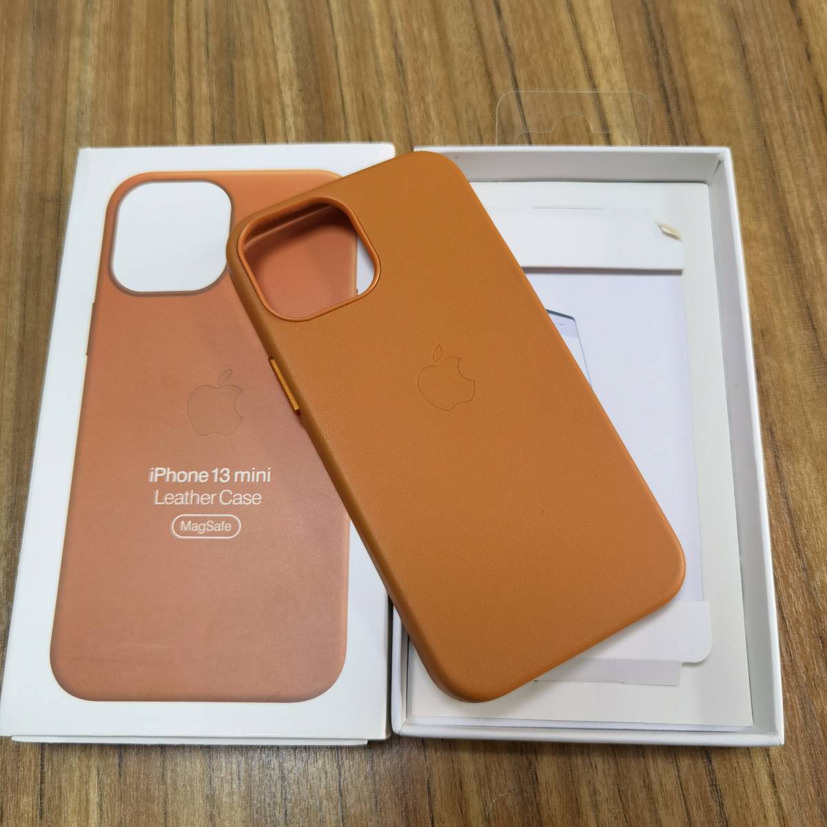 新品】純正 iPhone 13 mini レザーケース・ゴールデンブラウン 概要