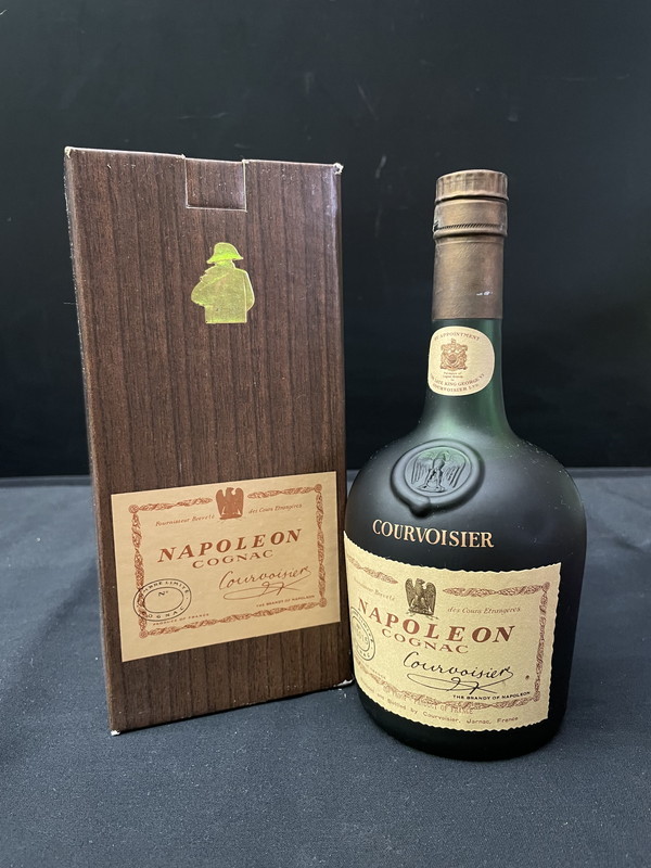 S-5◆未開栓 COURVOISIER NAPOLEON COGNAC ブランデー クルボアジェ