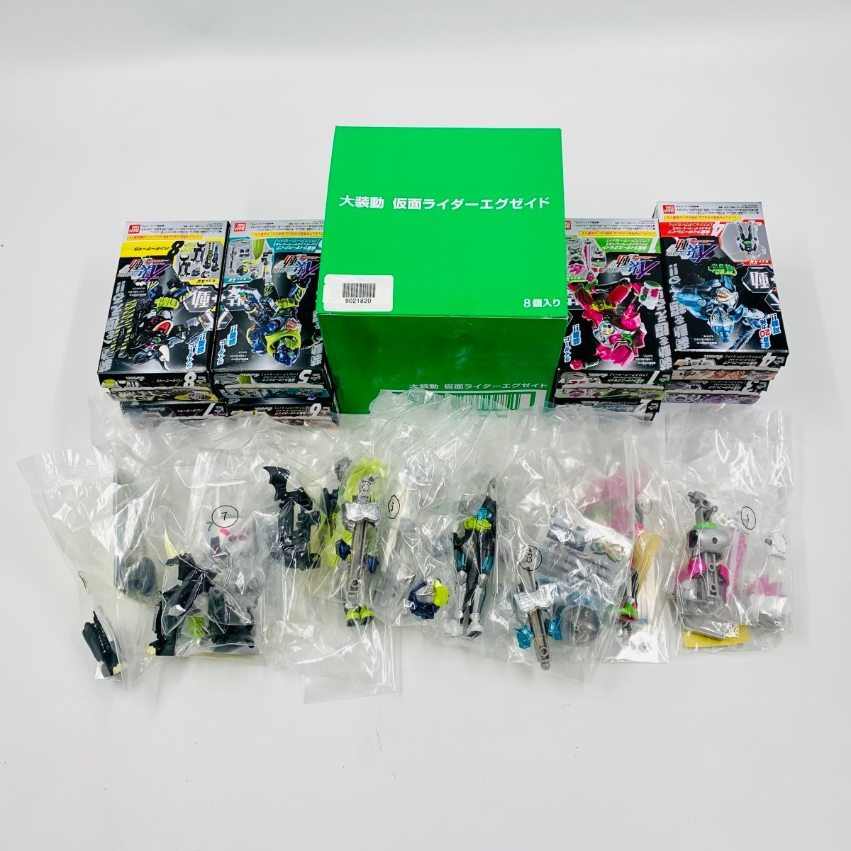 新古品 大装動 仮面ライダーエグゼイド 1BOX 8個入り