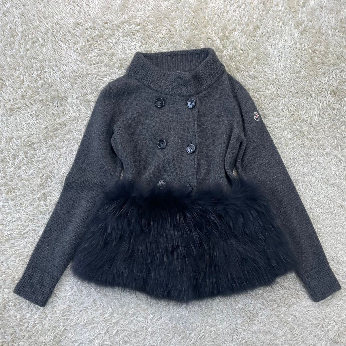 極美品!!モンクレール MONCLER ニットファーコート ジャケット Sサイズ カシミヤ タヌキ ラクーンファー グレー