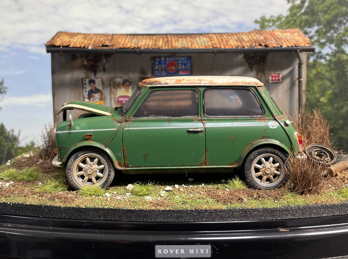 1/24 ROVER MINI COOPER 1.3i 草ヒロ風景ジオラマ 自作完成品 ケース付 