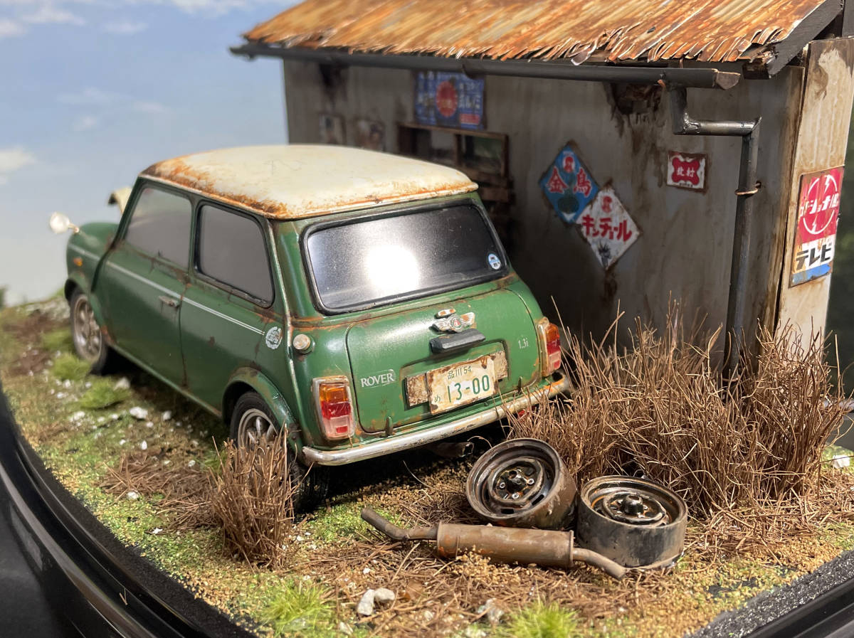 1/24 ROVER MINI COOPER 1.3i 草ヒロ風景ジオラマ 自作完成品 ケース付 