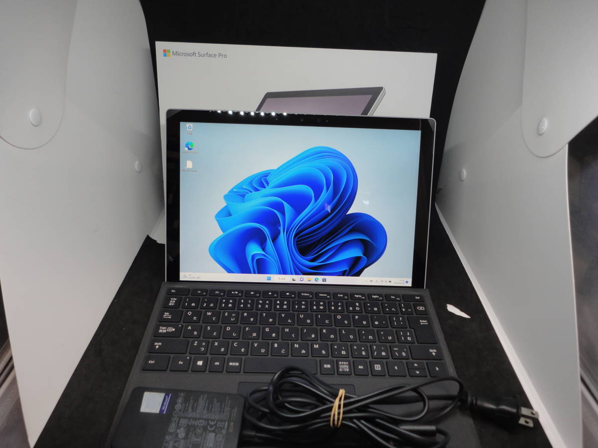 (559)Microsoft Surface Pro7 [Core i5-1035G4 /RAM:8GB/SSD:256GB/12.3インチ Win11 フルセット