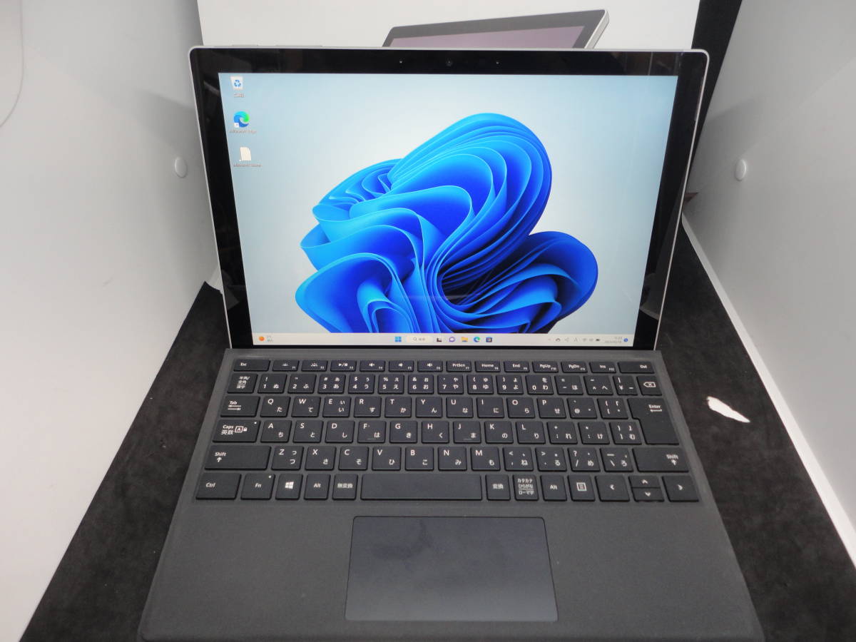 559）Microsoft Surface Pro7 [Core i5-1035G4 /RAM:8GB/SSD:256GB