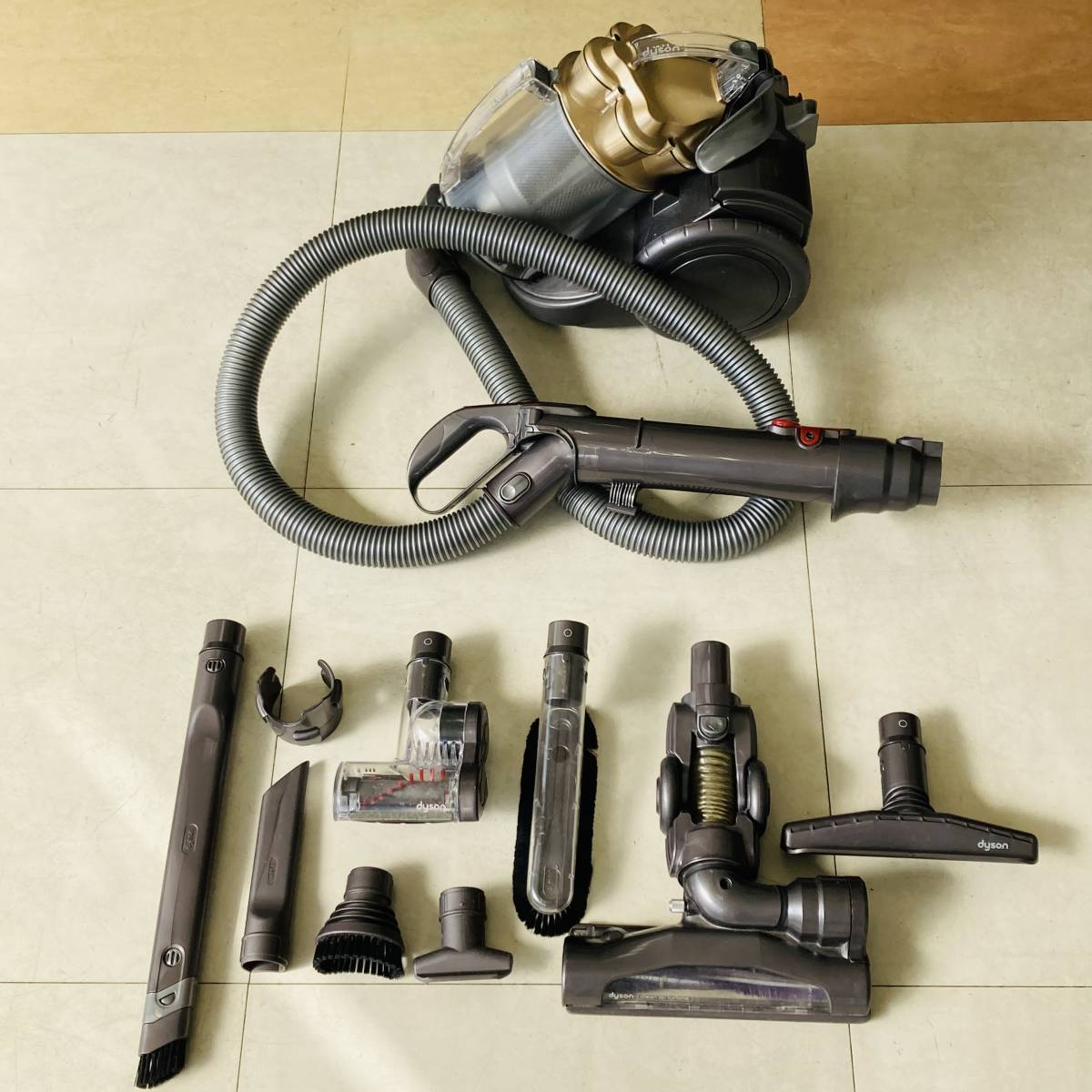 dyson/ダイソン】DC12PLUS-COM ダイソンプラス 掃除機 本体/付属品多数 