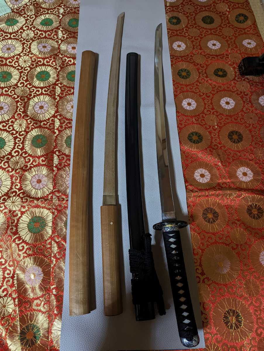 日本刀 太刀 打刀 真剣 濃州関住兼時作 刃身67.1㌢ 反り1.1センチ 拵え刃身ともに 美しい刃紋 刀装具(刀、太刀)|売買された ...