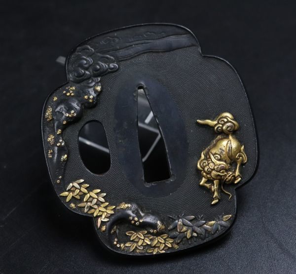 時代武具 刀装具 赤銅魚々子地 麒麟図高彫鍔 TK153 【公式通販】