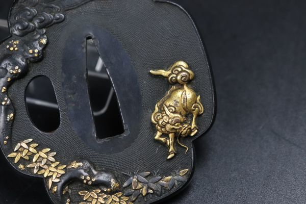 時代武具 刀装具 赤銅魚々子地 麒麟図高彫鍔 TK153 【公式通販】