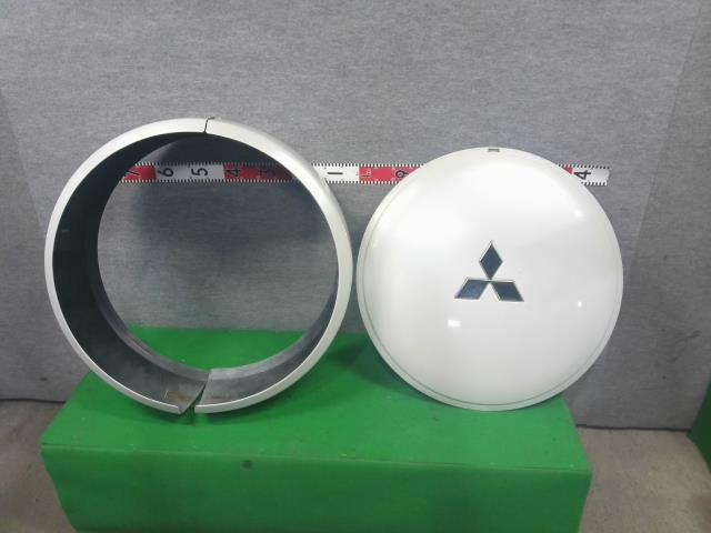 パジェロ LA-V73W スペアタイヤケース