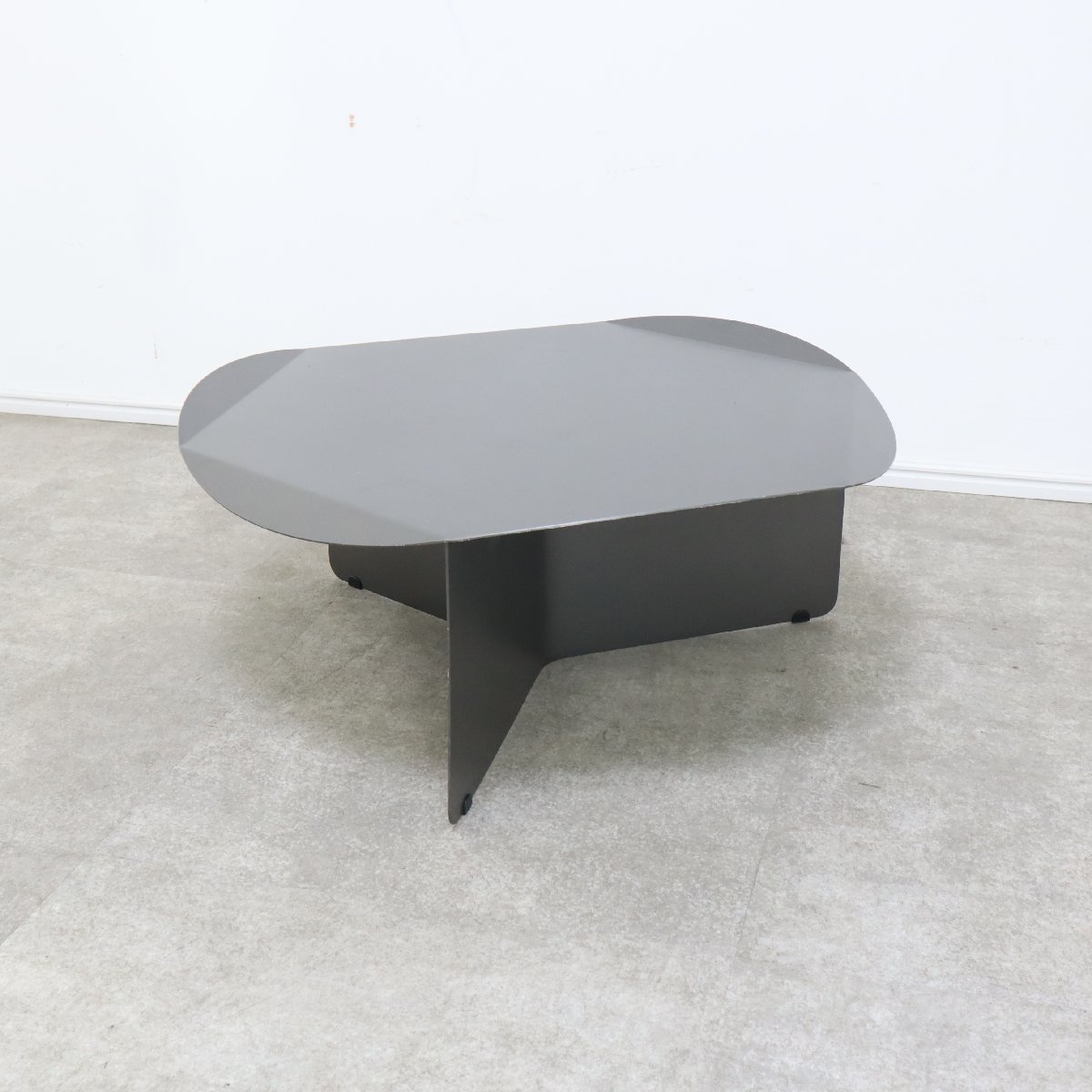 B&B ITALIA HIVE ハイブ スモールテーブル 定価20万 ローテーブル サイドテーブル アトリエ・オイ【03A2302035】