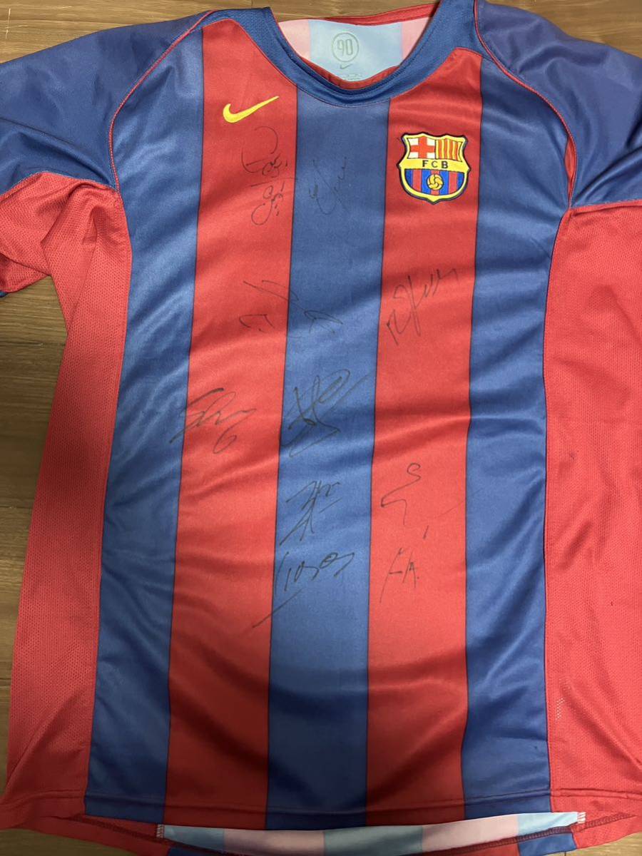 バルセロナ 10名 直筆サイン入り正規品ユニフォーム、写真付き バルサ　ライカールト
