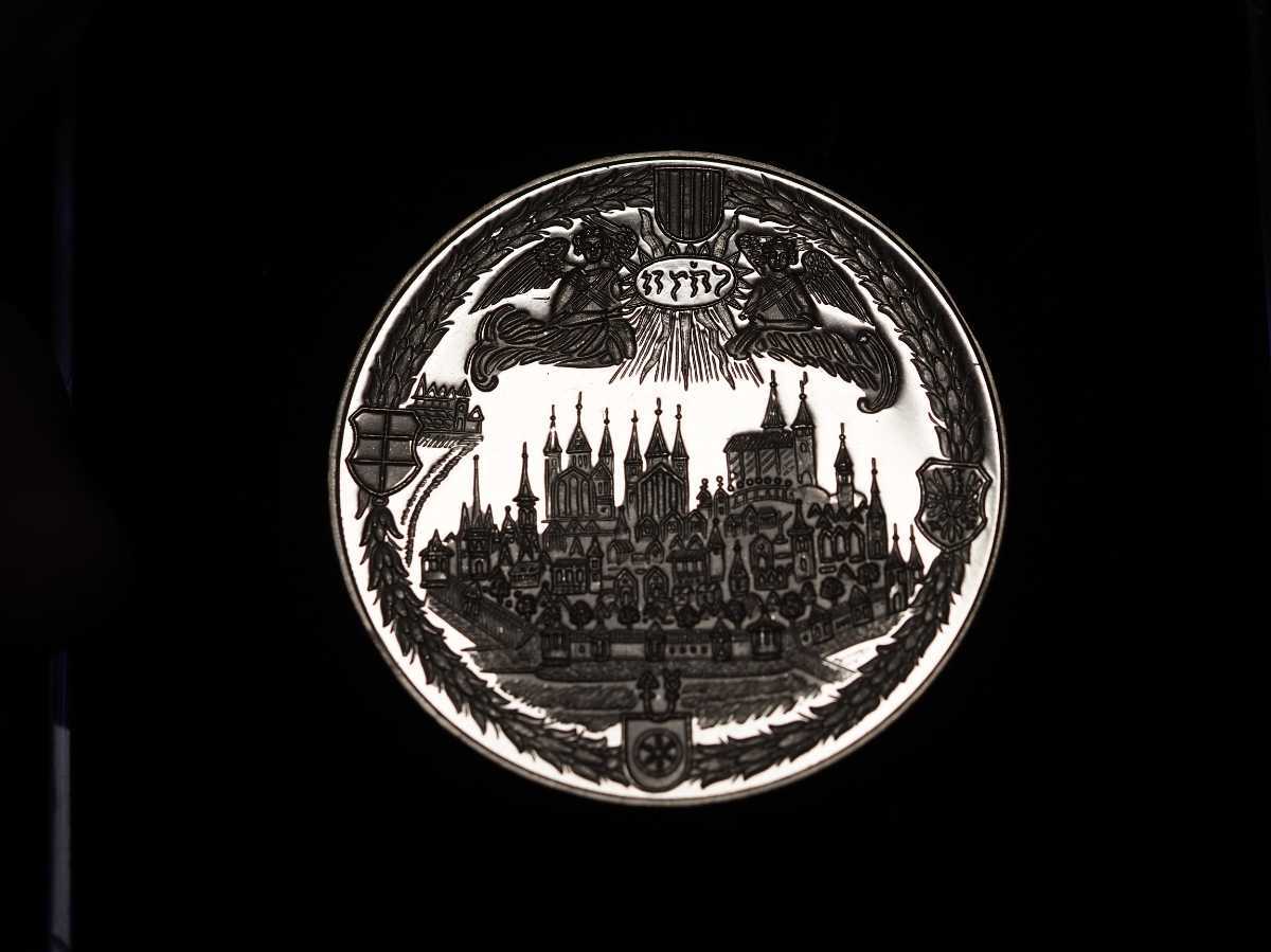 1円スタート】1633年(1992) ドイツ エアフルト 都市景観 ターラー銀貨 リストライク モダン アンティーク コイン(ヨーロッパ)｜売買された オークション情報、Yahoo!オークション(旧ヤフオク!) の商品情報をアーカイブ公開 - オークファン（aucfan.com）