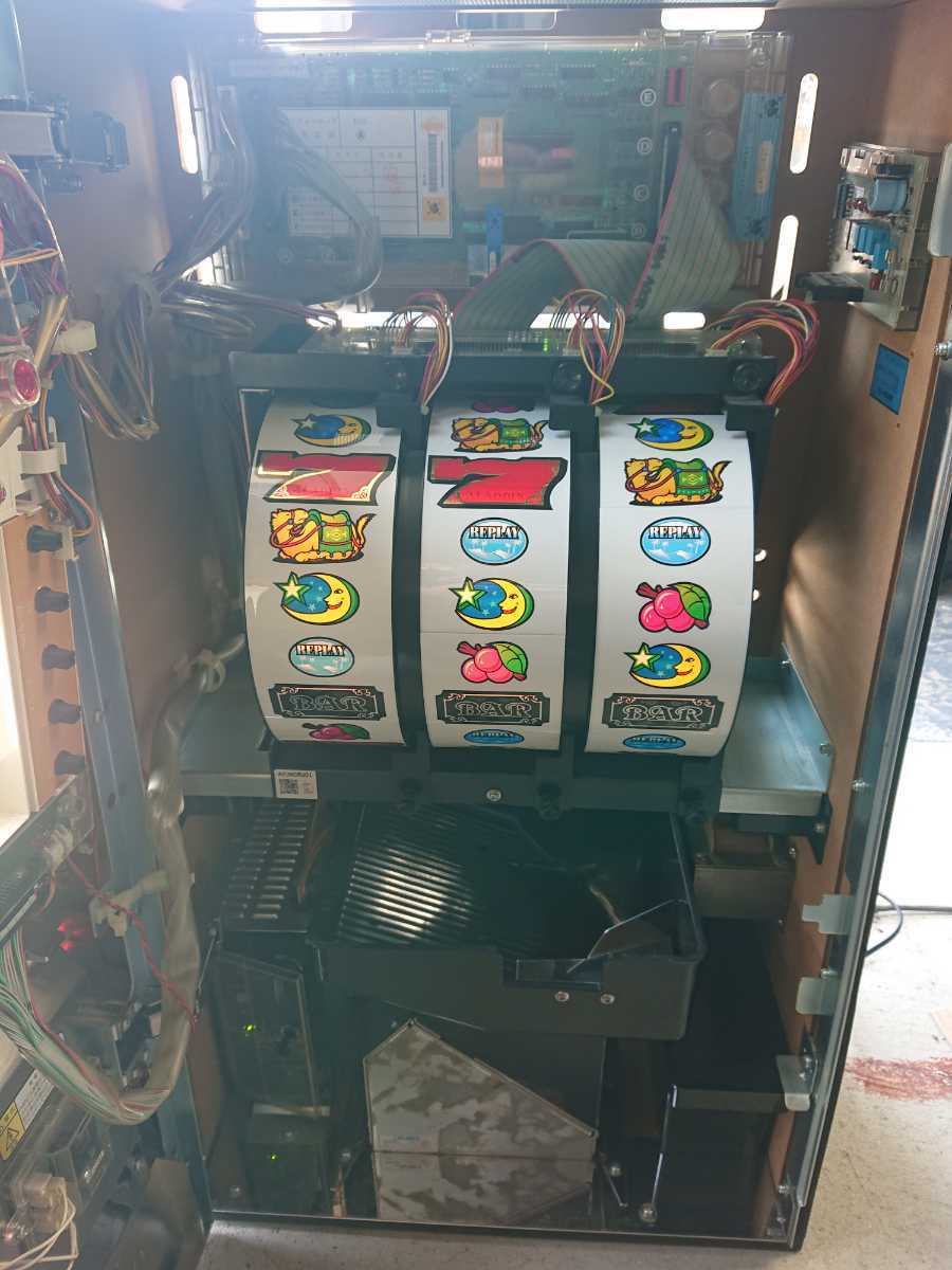 パチスロ実機 4号機 Sammy サミー アラジン2 エボリューション