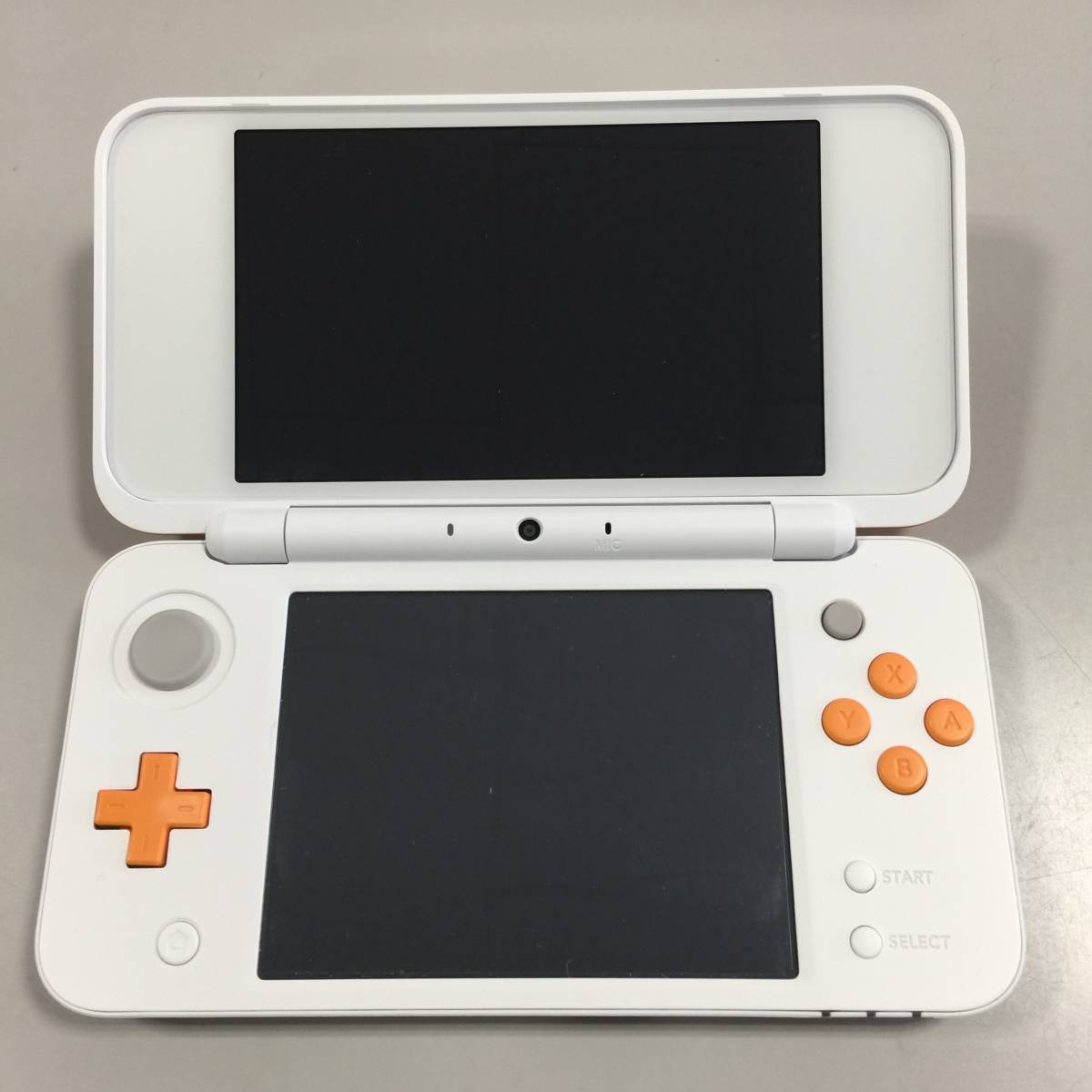 〇 通電 任天堂 Newニンテンドー2DSLL 箱説明書充電器付き 携帯ゲーム  