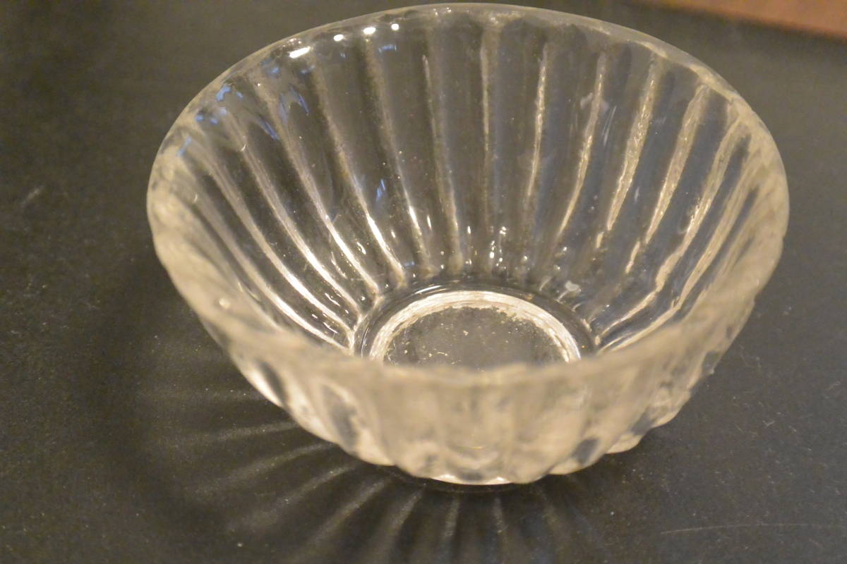 江戸ガラス ギヤマン 【共箱付】菊型盃 ウランガラス 酒器 酒盃(ガラス 