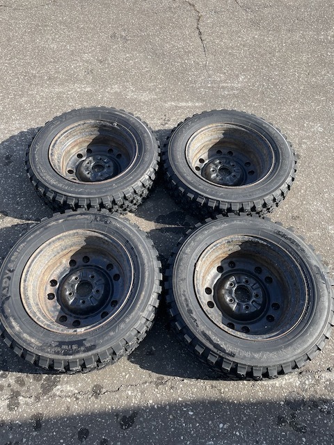 アドバン ADVAN フルピン 195/65R15 MT-14 スパイクタイヤ 4本セット 