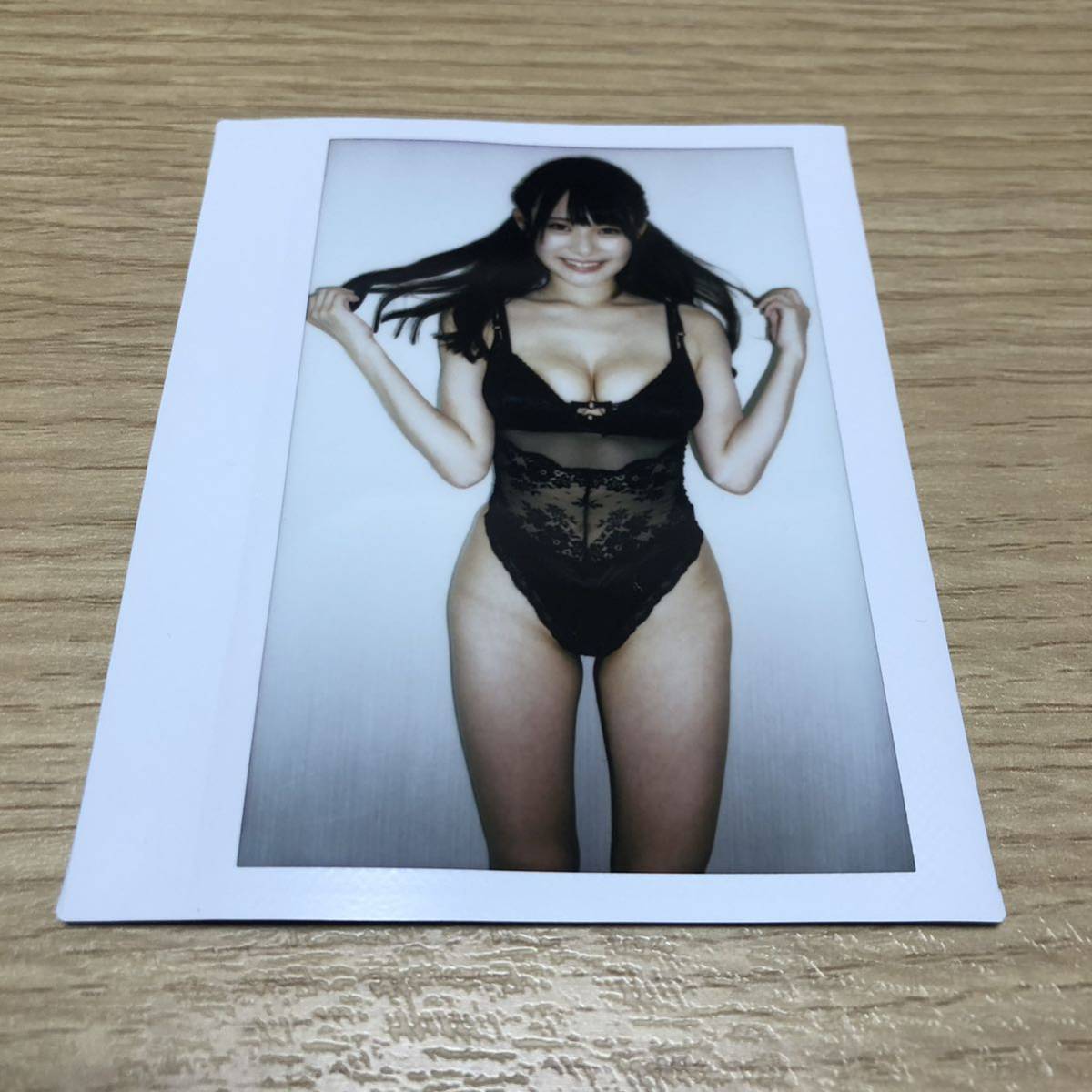 限定SALE，2025 桜井木穂Vol.2 1of1 撮影時の水着ワイドチェキC トレーディングカード 黒 ブラック(さ行)｜売買されたオークション情報、yahooの商品情報をアーカイブ公開 - オークファン さ行