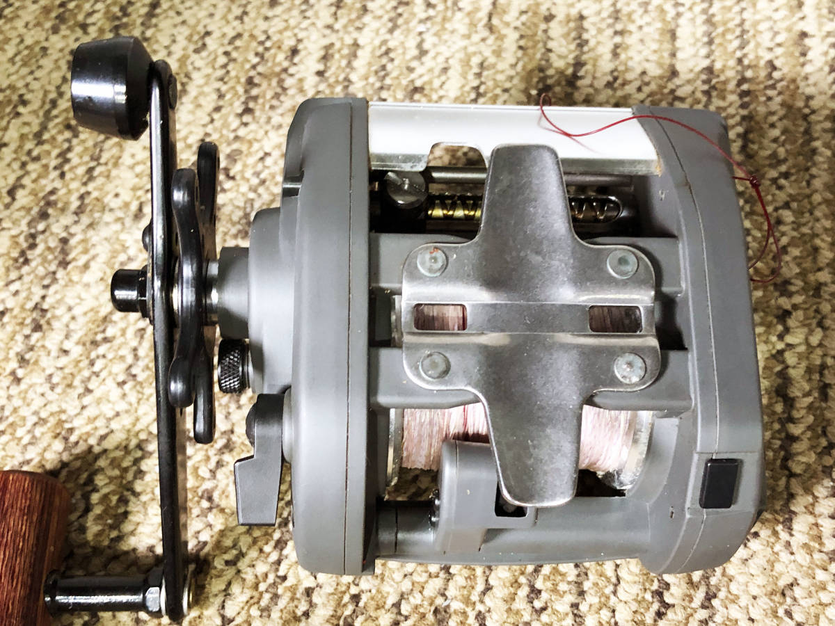 ☆ 中古☆DAIWA 棚ハンターSS50 電動リール トーナメント【 棚 ☆ 中古☆DAIWA 棚ハンターSS50 電動リール トーナメント【 棚