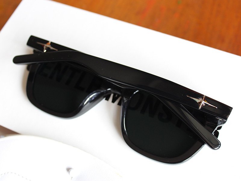 人気作 新品☆Gentle Monster ジェントルモンスター BILLY 01・51