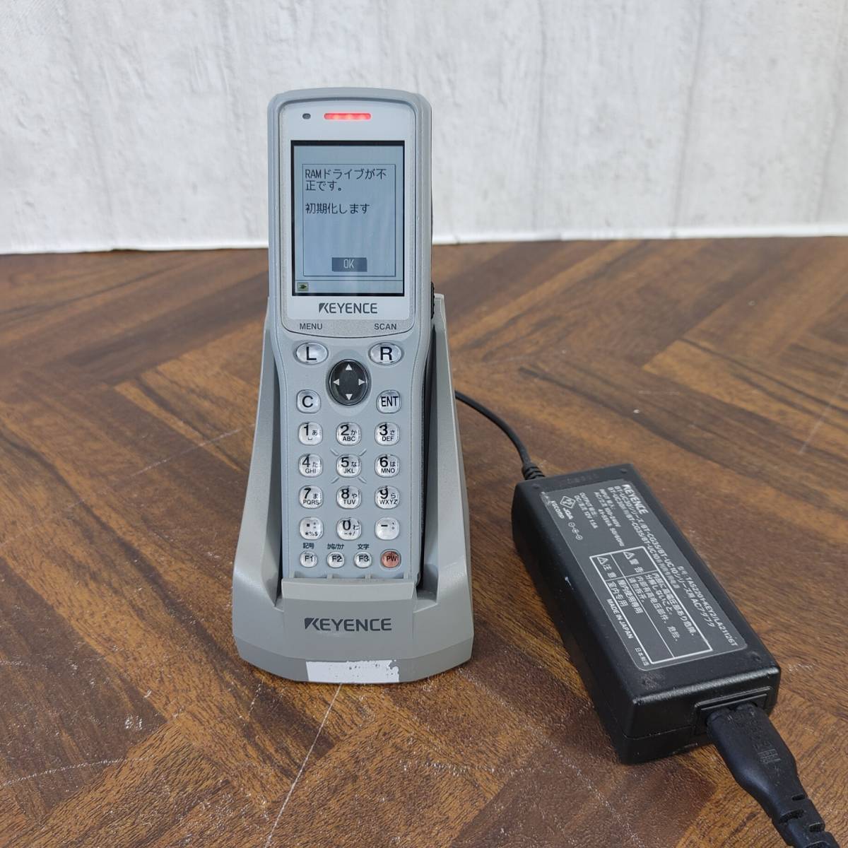KEYENCE ハンディターミナル BT-1010 / BT-UC10U 充電台セット