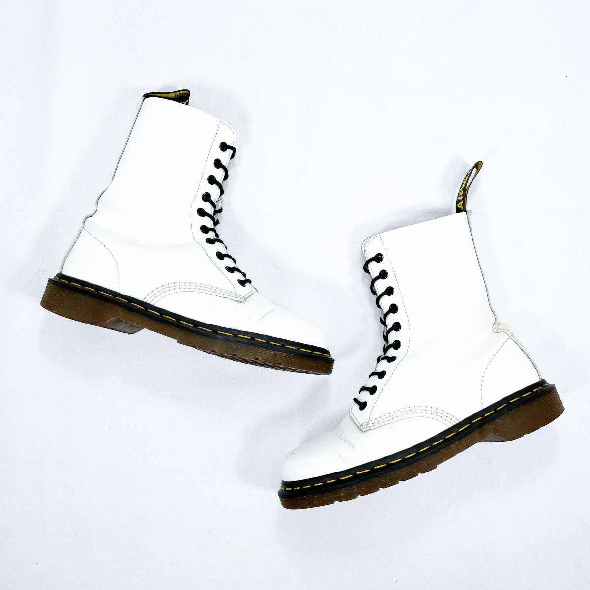 イングランド製 ドクターマーチン 10ホール レザーブーツ 白 sizeUK7 ビンテージ 666 英国 90s サイドゴア チェルシー クレイジーボム 8