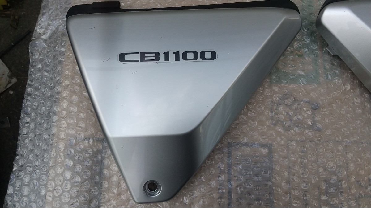 CB1100 サイドカバー 左右 SC65 【公式通販】