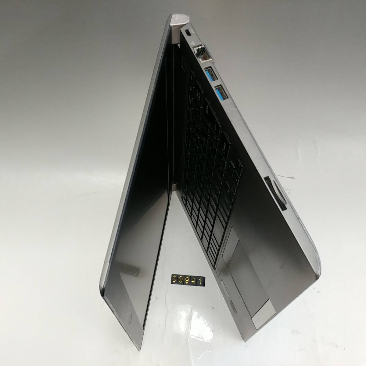 941 TOSHIBA dynabook R63/P 13.3インチ Core i5 5300U 2.3Ghz 第5世代
