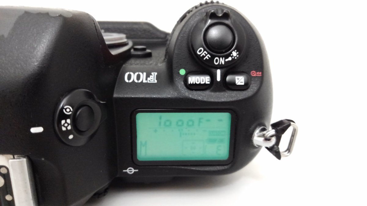 Nikon F100フィルムカメラ　グリップ付き Nikon F100フィルムカメラグリップ付き