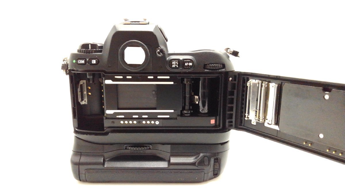 Nikon F100フィルムカメラグリップ付き