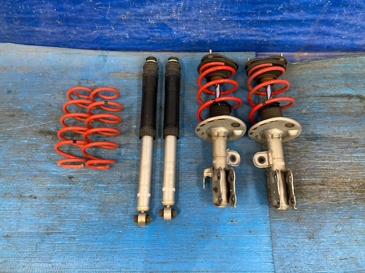 トヨタ プリウス ZVW30 G's フロント リア ストラット サスペンション