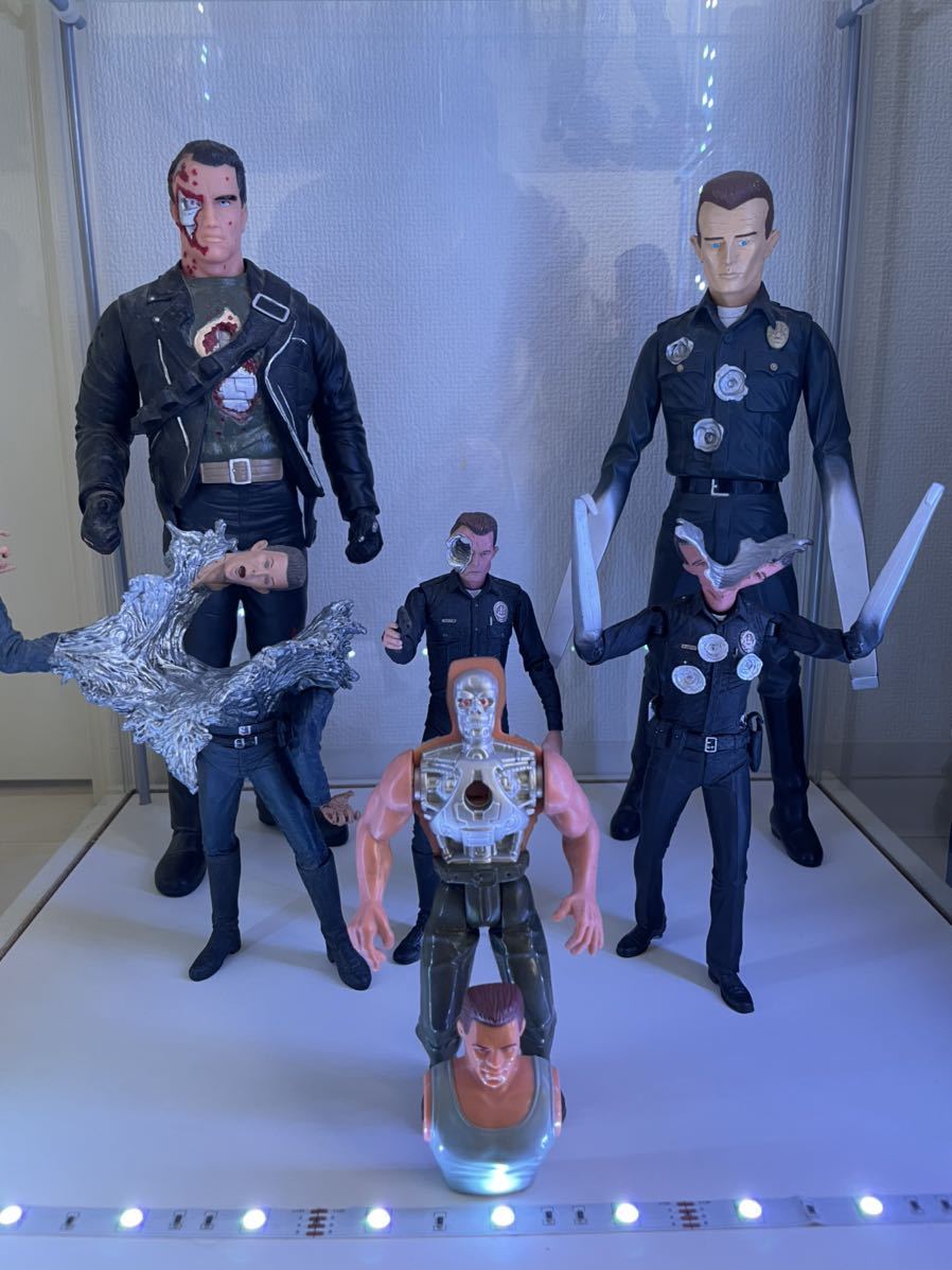 ターミネーターフィギュア T-1000 ネカNECA アーノルドシュワルツェ