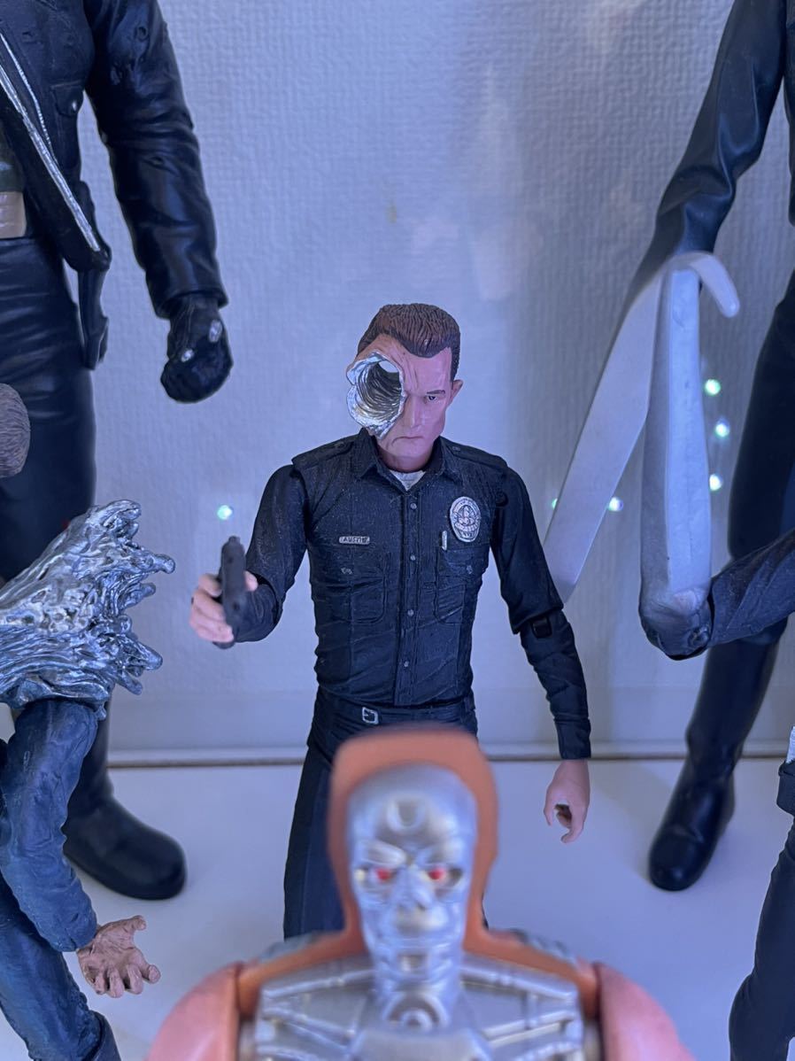ターミネーターフィギュア T-1000 ネカNECA アーノルドシュワルツェ