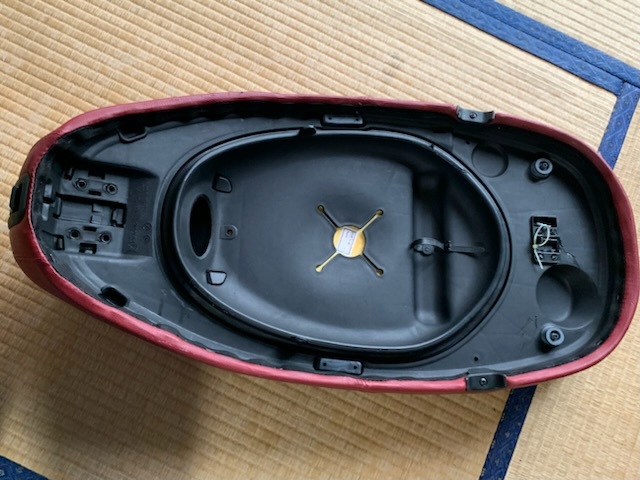 ベスパ vespa プリマベーラ125 純正シート(ピアジオ用)｜売買された 