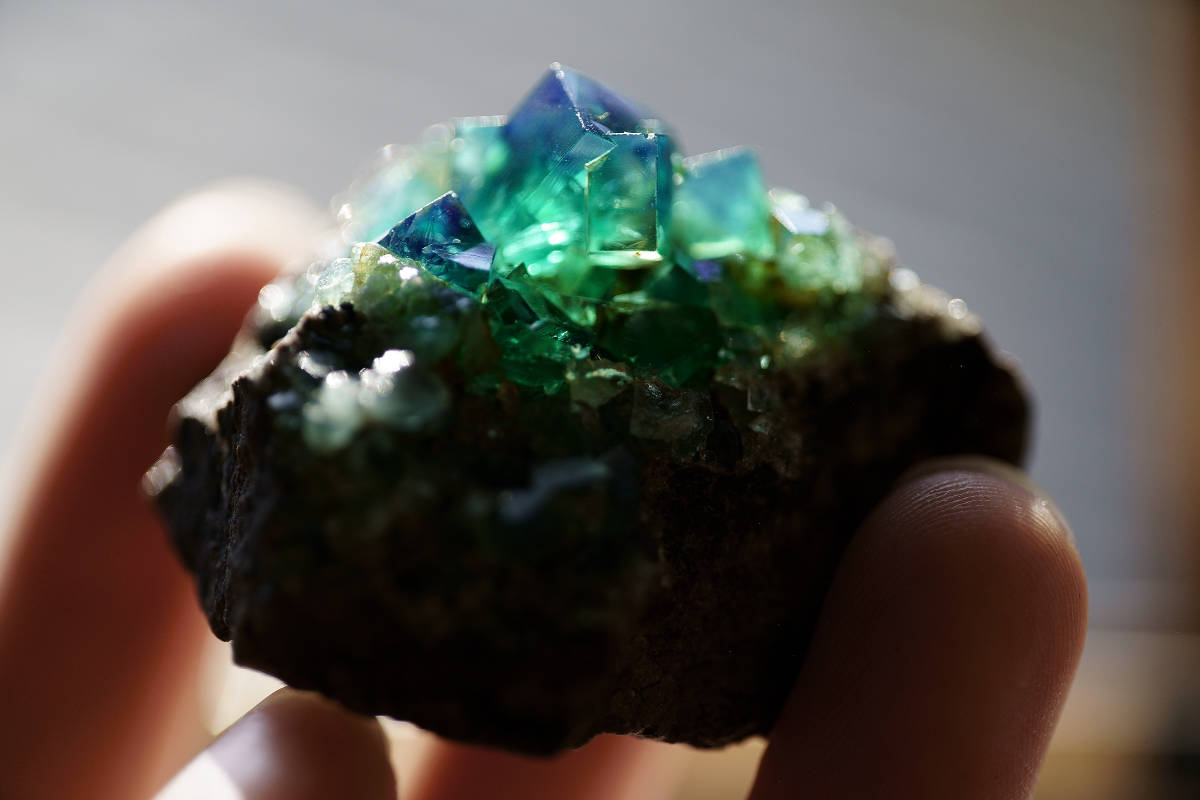 イングランド Gutterby Pit産 フローライト 蛍石 鉱物標本 原石